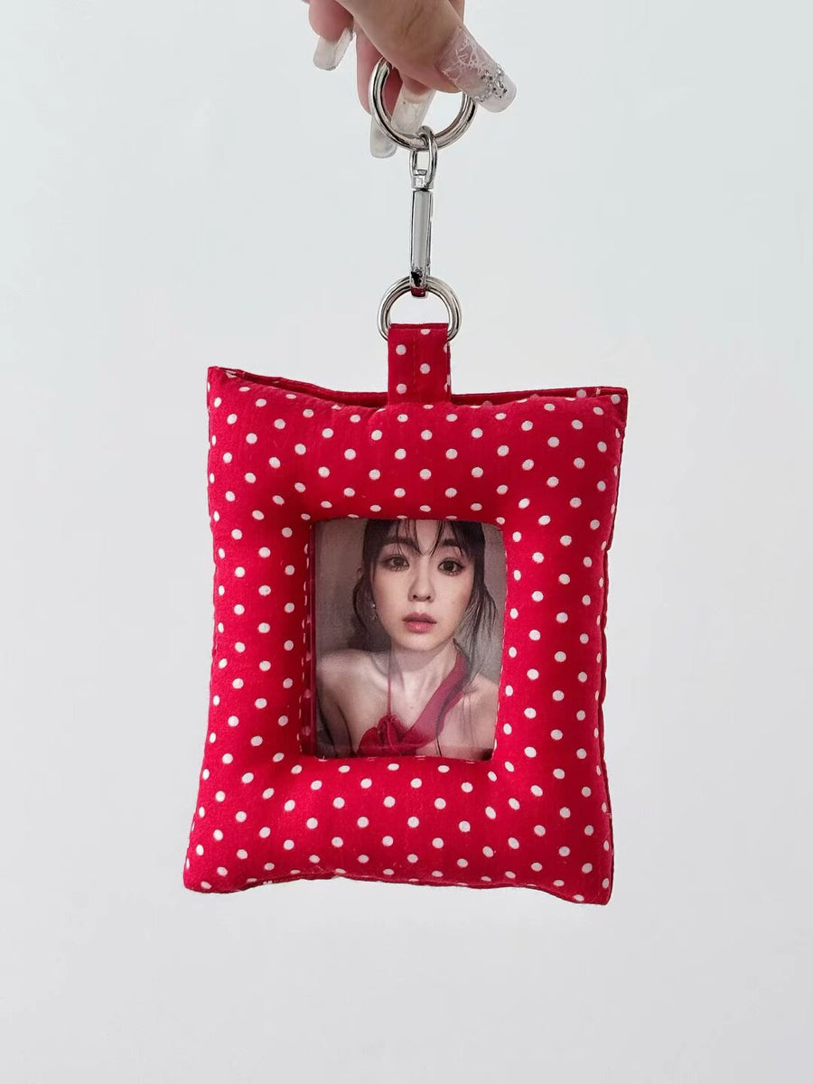 RED POLKA DOT PUFF PHOTOCARD HOLDER – Mandu Deco