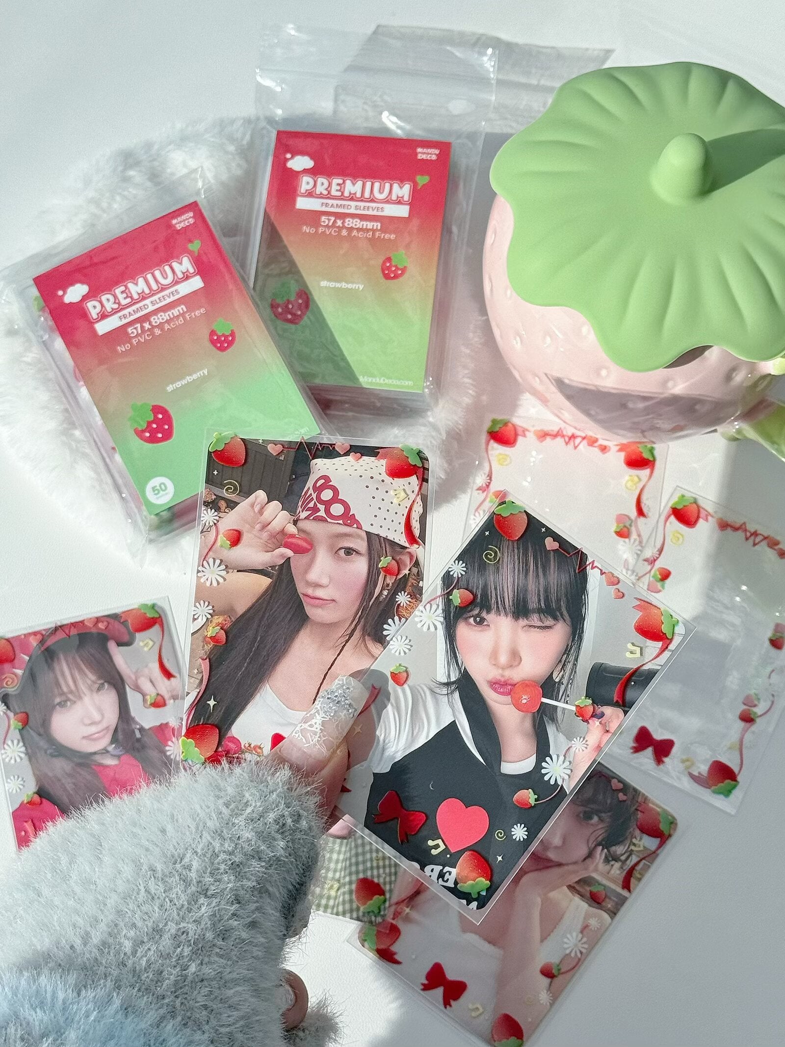 PREMIUM FRAME SLEEVES - STRAWBERRY VER – Mandu Deco