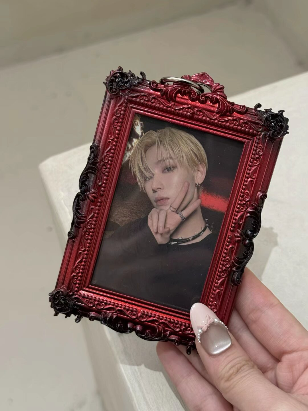 WORK OF ART FRAME PHOTOCARD HOLDER