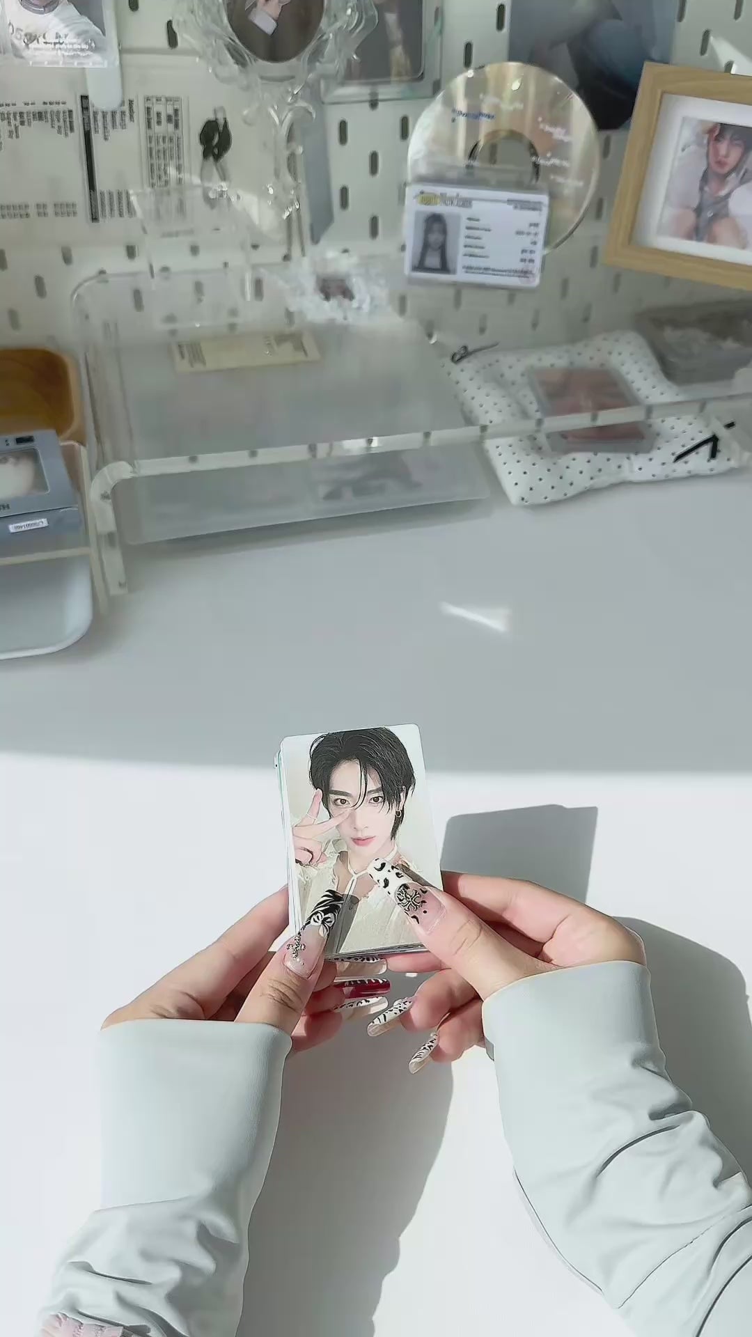 PREMIUM HOLOGRAPHIC PHOTOCARD SLEEVES