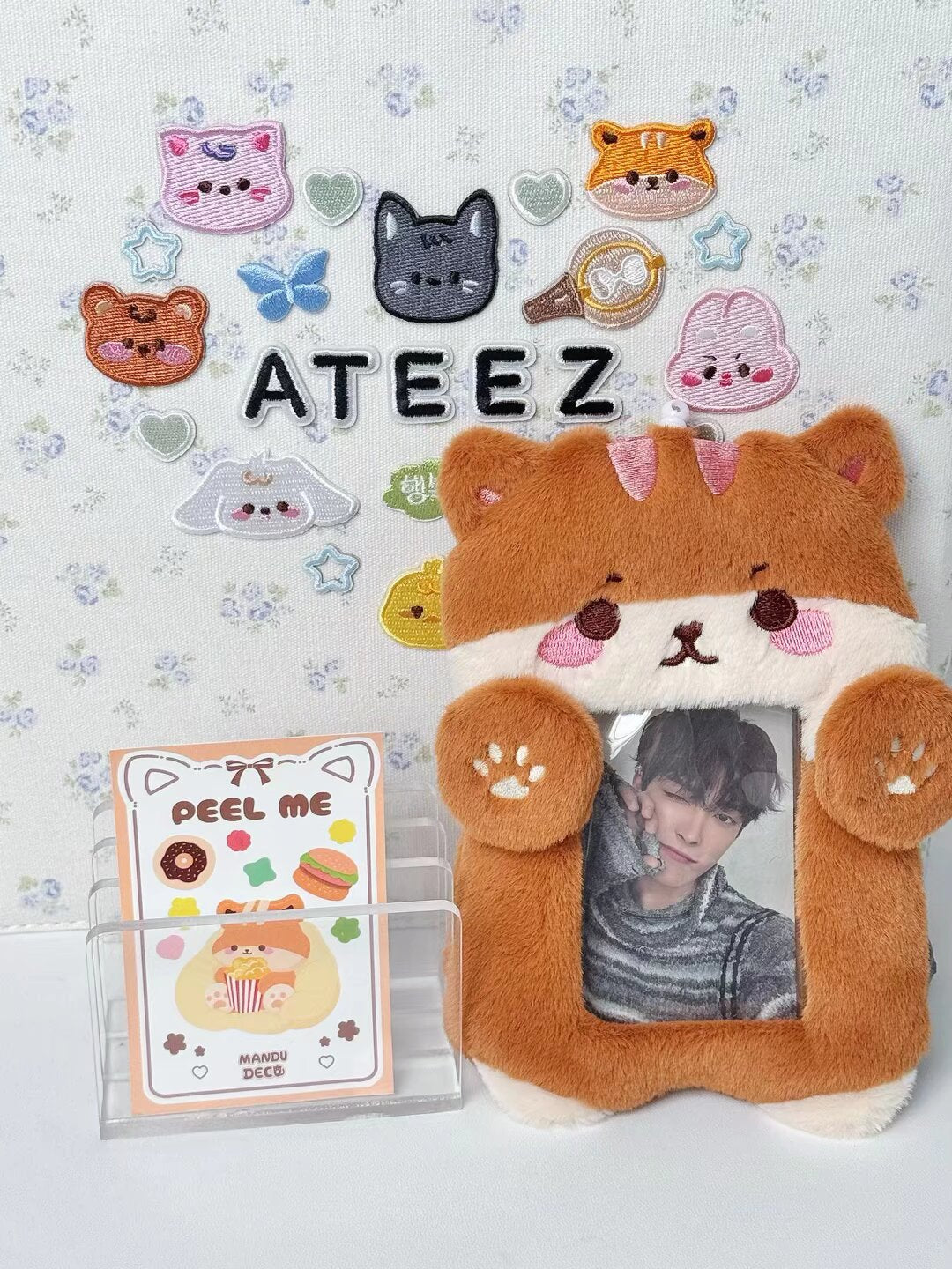 SQUIRREL PLUSH PHOTOCARD HOLDER – Mandu Deco