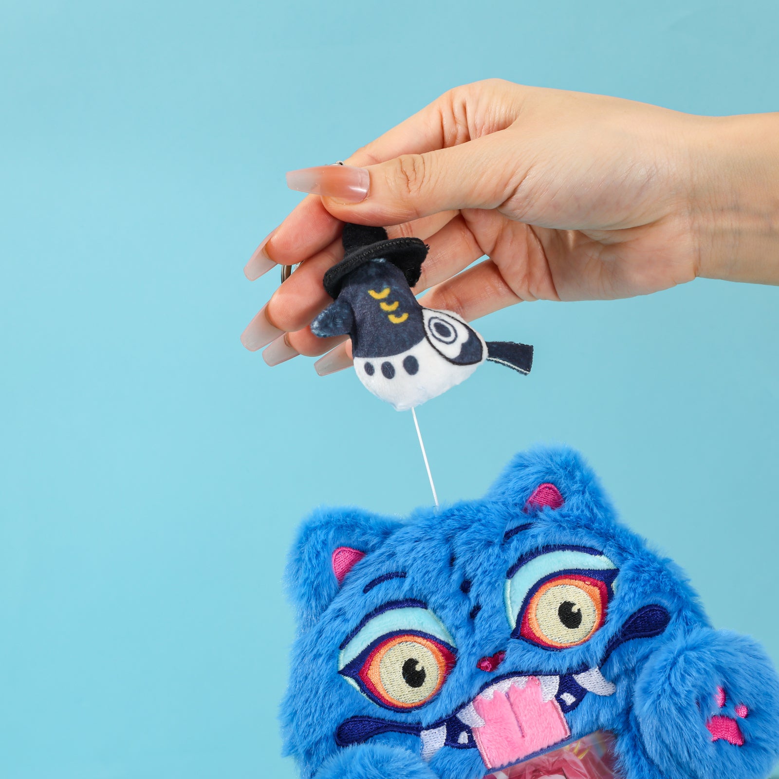 DERPY &amp; SUSSIE PLUSH PHOTOCARD HOLDER