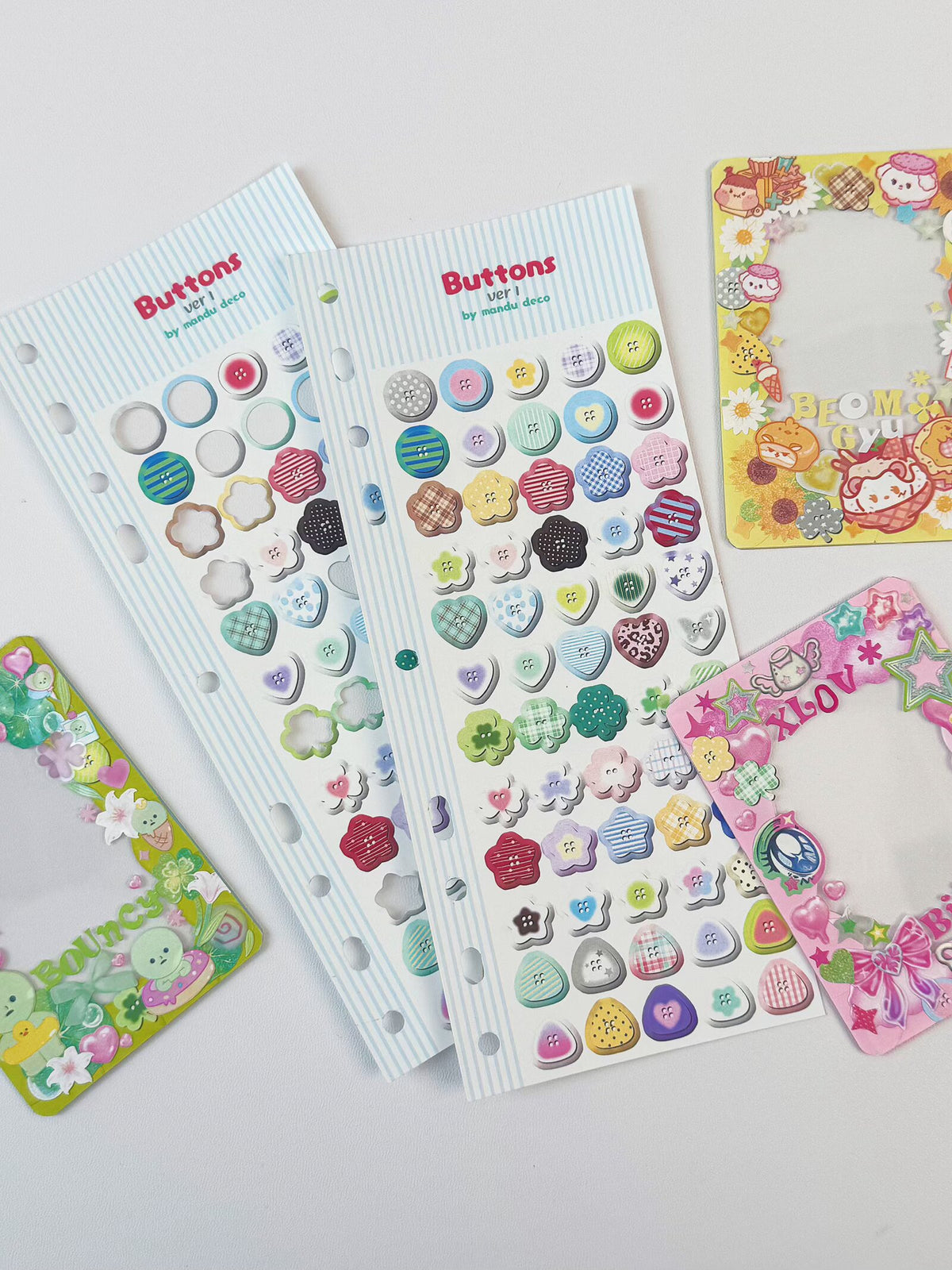 BUTTONS STICKER