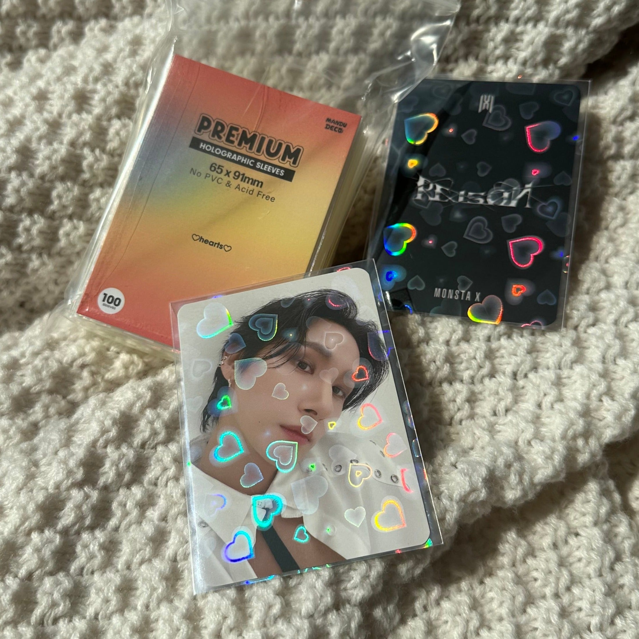 PREMIUM HOLOGRAPHIC PHOTOCARD SLEEVES - HEART VERSION
